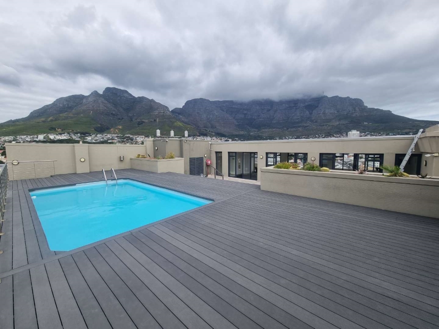 1 Bedroom Property for Sale in Zonnebloem Western Cape